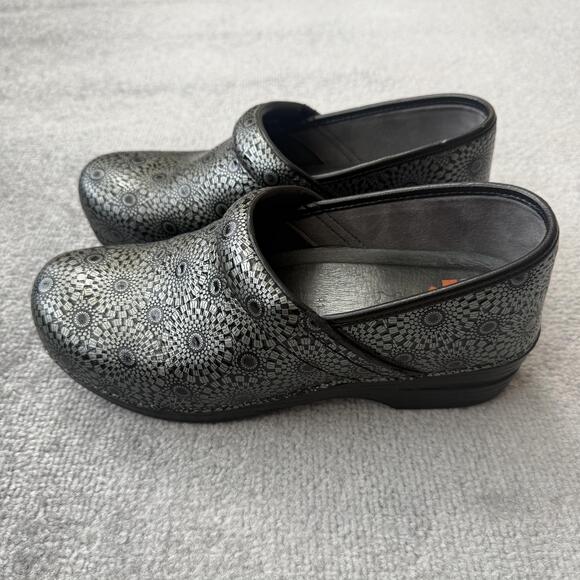 Dansko Shoes - Dansko XP Clogs Shoes Womens Size 41 Silver Geometric Slip Resistant Work